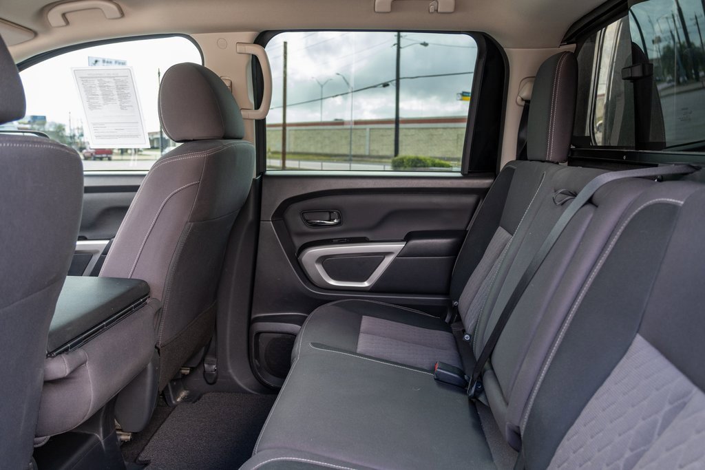 Used 2023 Nissan Titan SV w/ Accessory Utility Package image 15