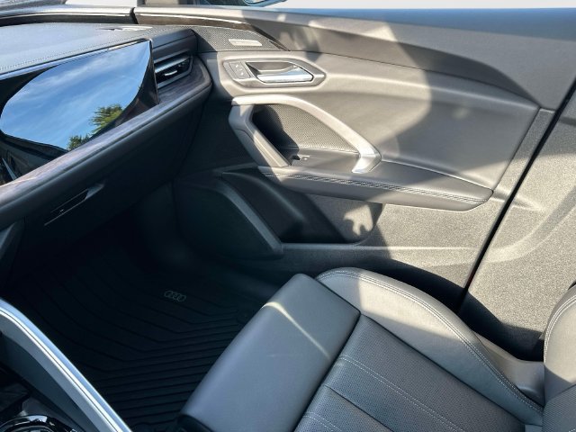 Certified 2025 Audi Q5 Premium Plus AWD/4WD image 34