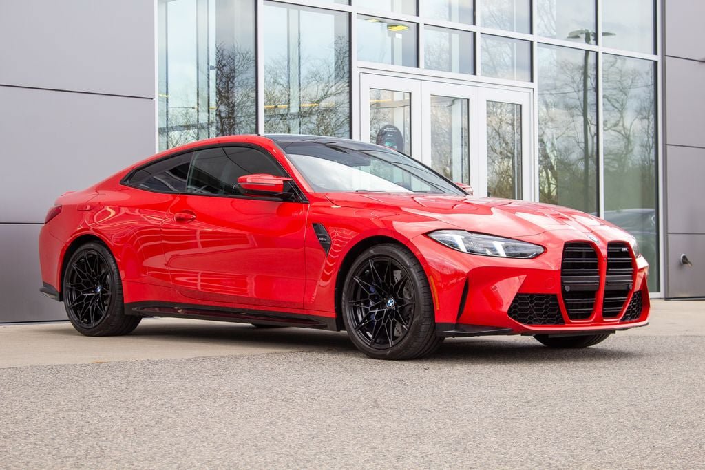 Used 2026 BMW M4 Coupe w/ Executive Package RWD image 3