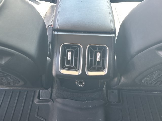Certified 2025 Kia Sorento S FWD image 13