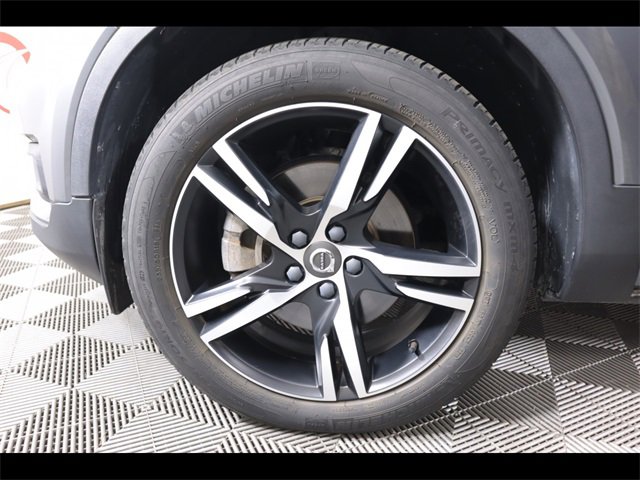 Used 2019 Volvo XC40 T5 Momentum image 33