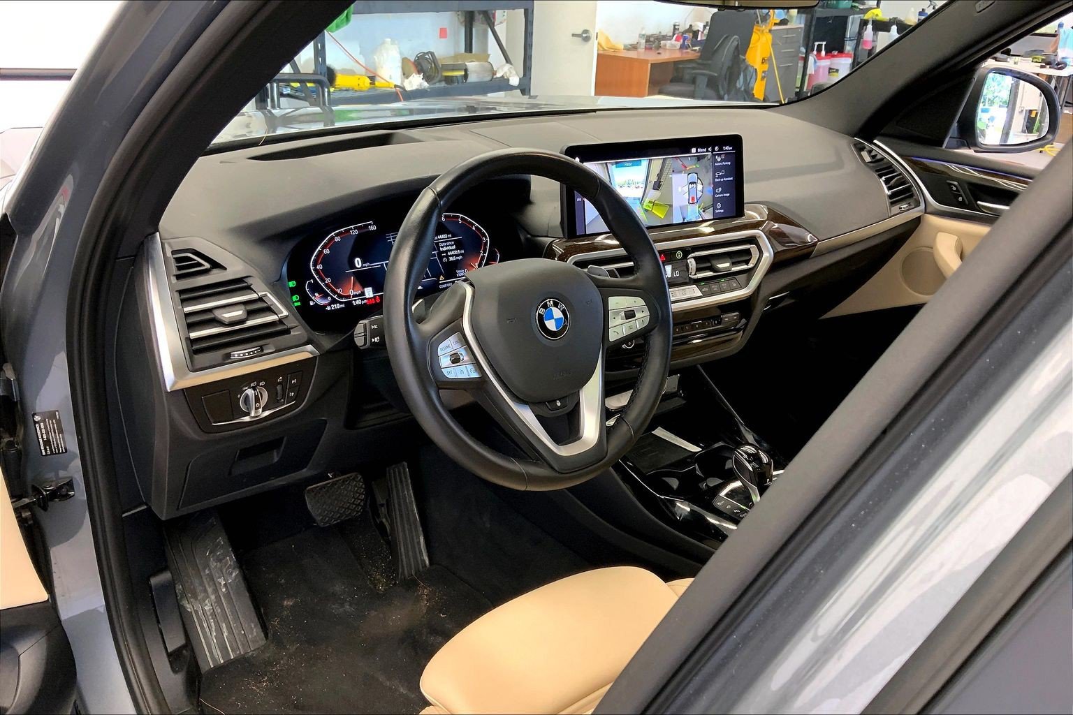 Used 2023 BMW X3 xDrive30i w/ Premium Package AWD/4WD image 3