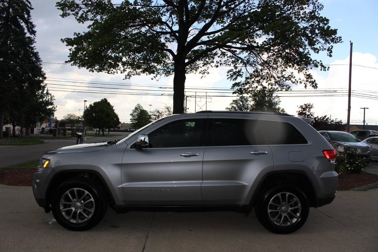 Used 2016 Jeep Grand Cherokee Limited AWD/4WD image 6