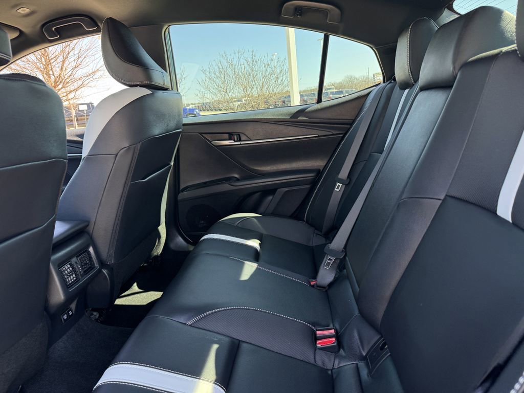 Used 2026 Toyota Camry SE w/ Convenience Package image 28