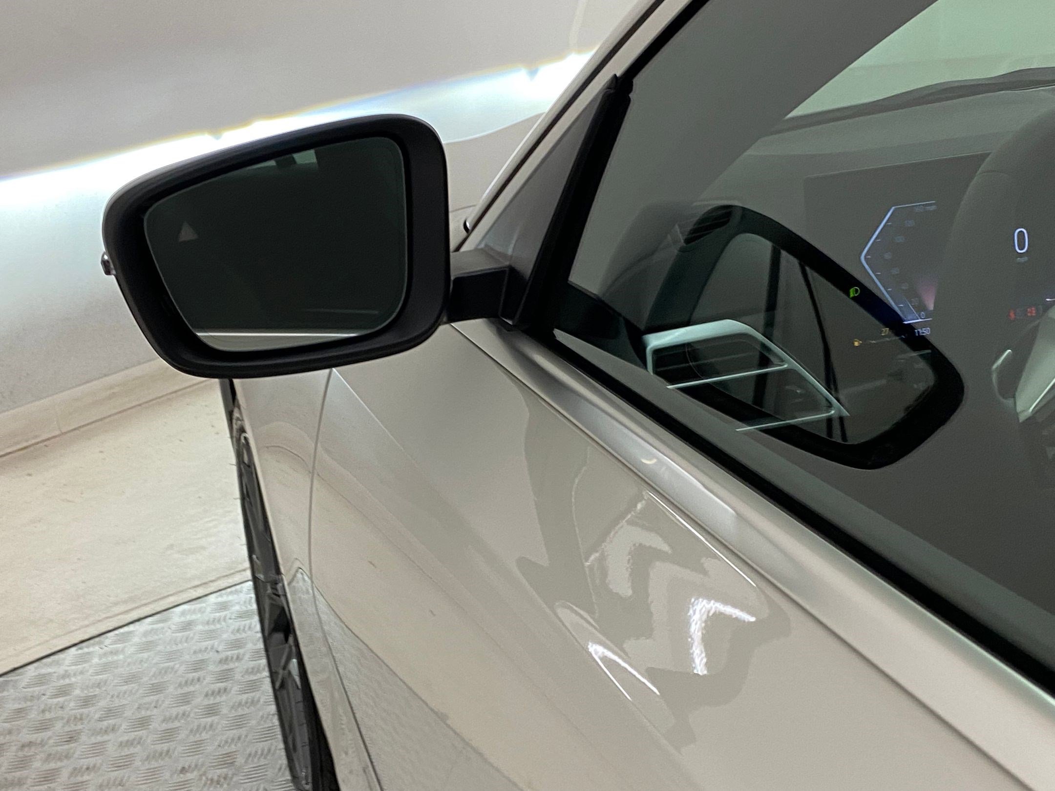 New 2025 BMW 330i xDrive Sedan w/ Convenience Package image 21