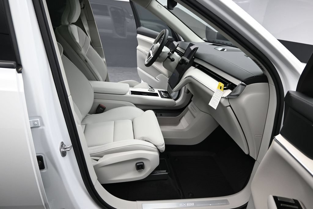 New 2026 Volvo EX90 Plus AWD/4WD image 20