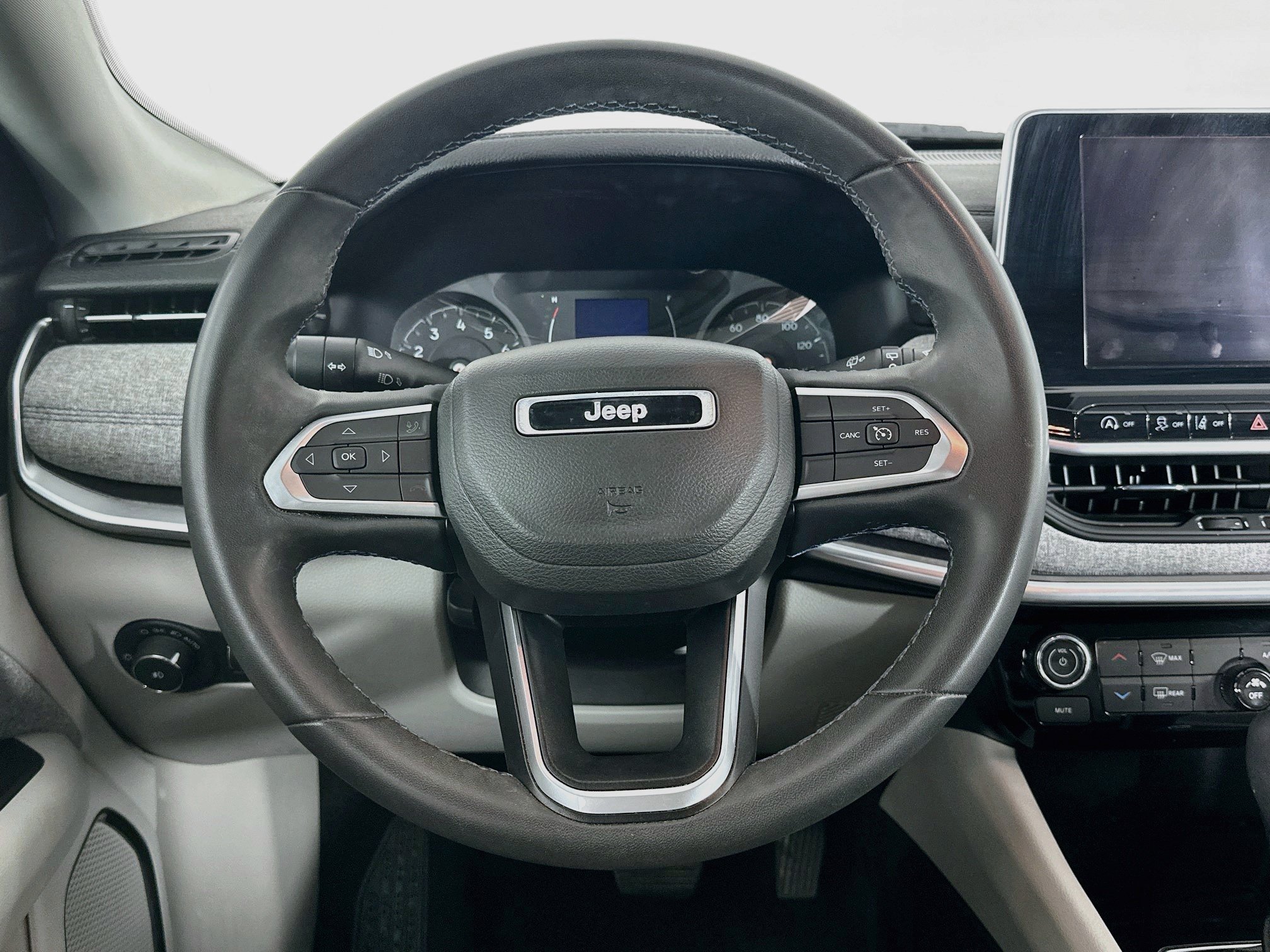 Used 2022 Jeep Compass Latitude AWD/4WD image 18