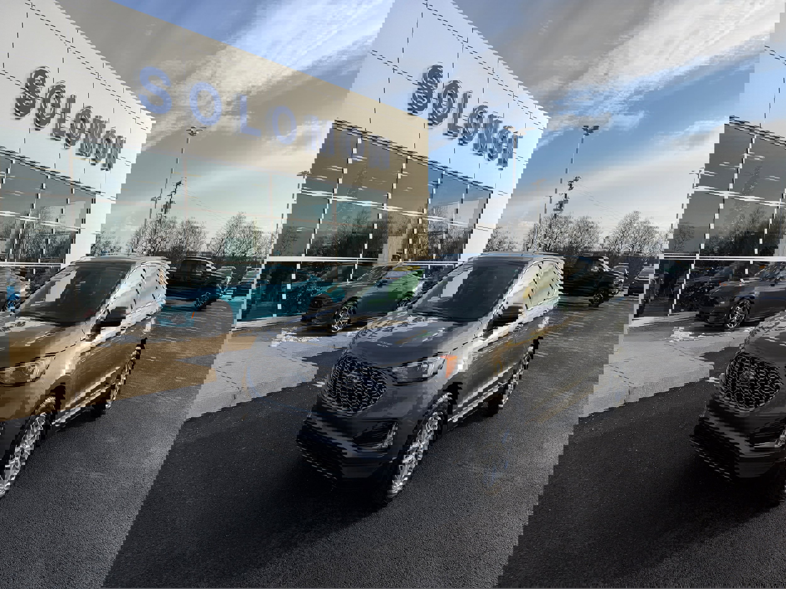 Certified 2024 Ford Edge SEL w/ Convenience Package image 2