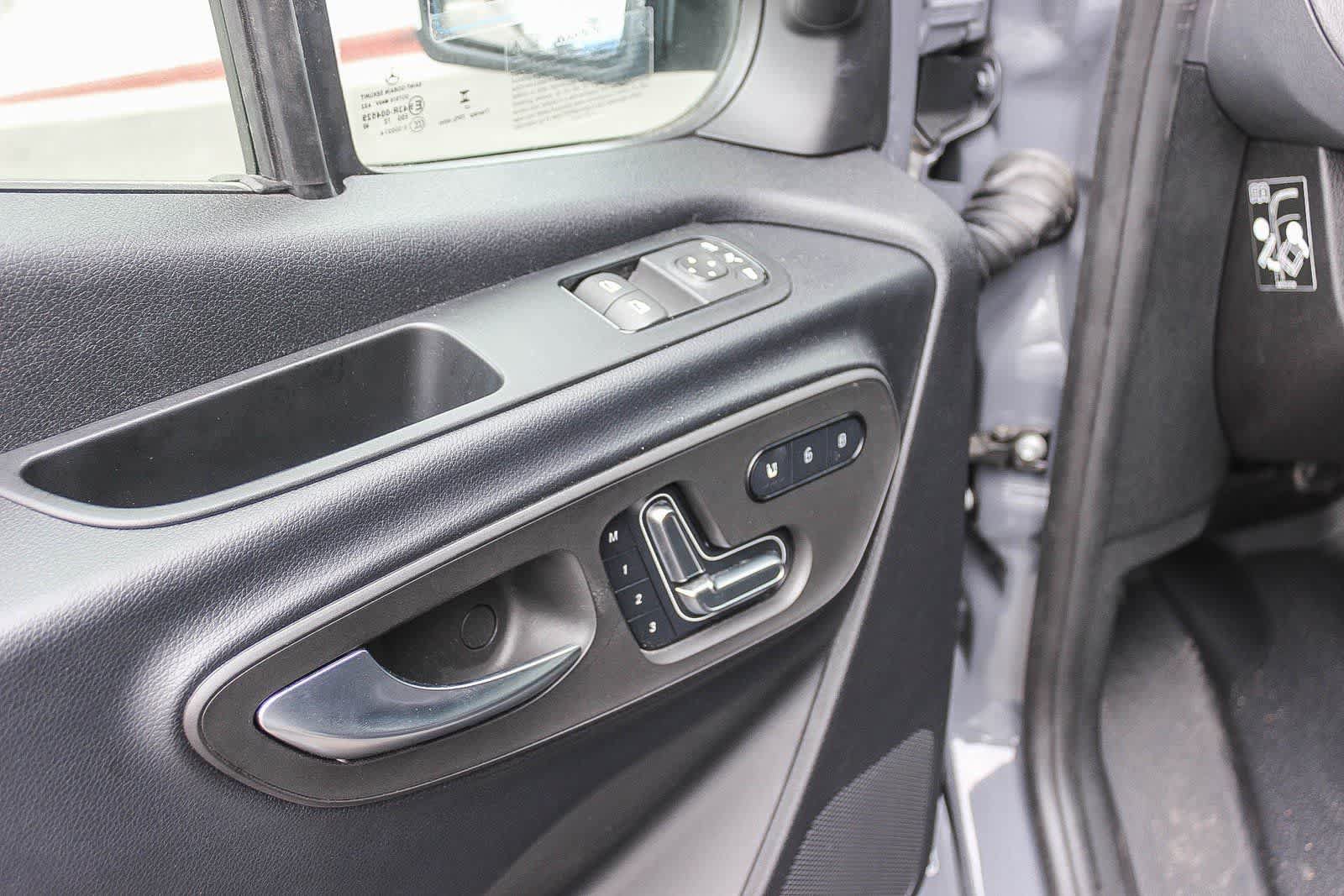 Used 2023 Mercedes-Benz Sprinter 2500 image 33