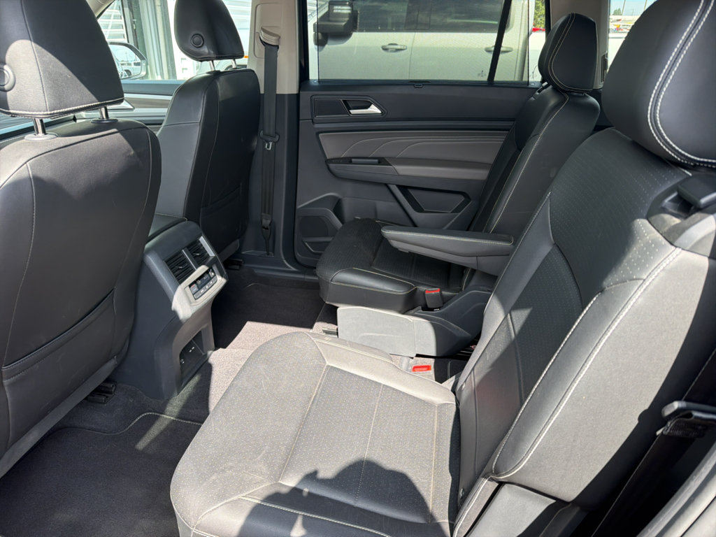 Used 2023 Volkswagen Atlas SEL AWD/4WD image 6