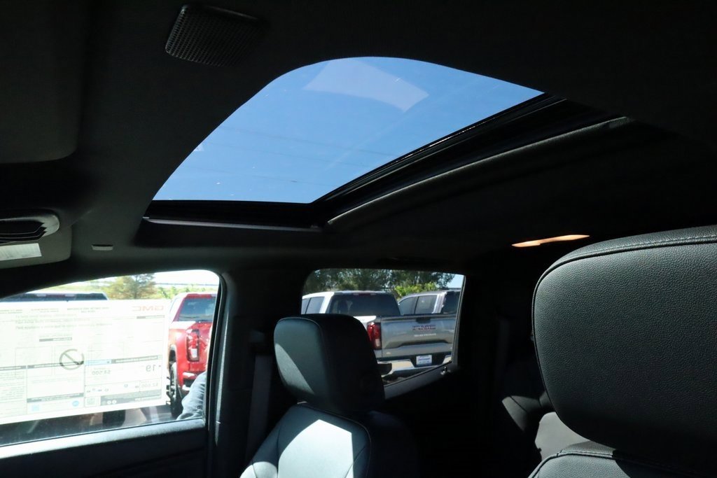 New 2026 GMC Canyon Elevation w/ Convenience Package image 16