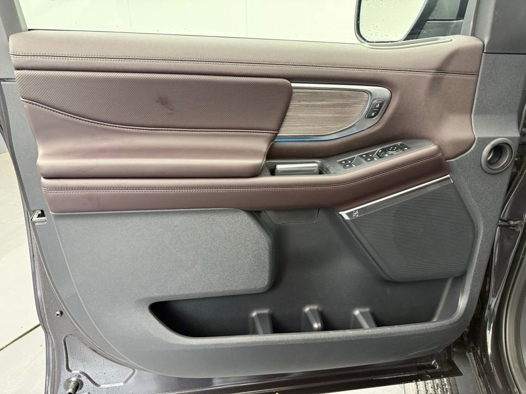 New 2026 Ford Expedition Max Platinum image 21