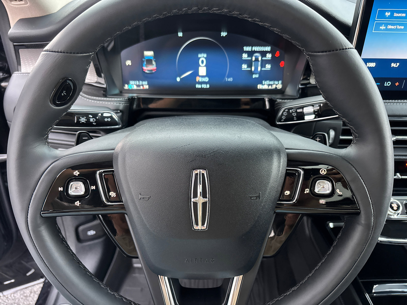 New 2025 Lincoln Corsair Reserve image 16