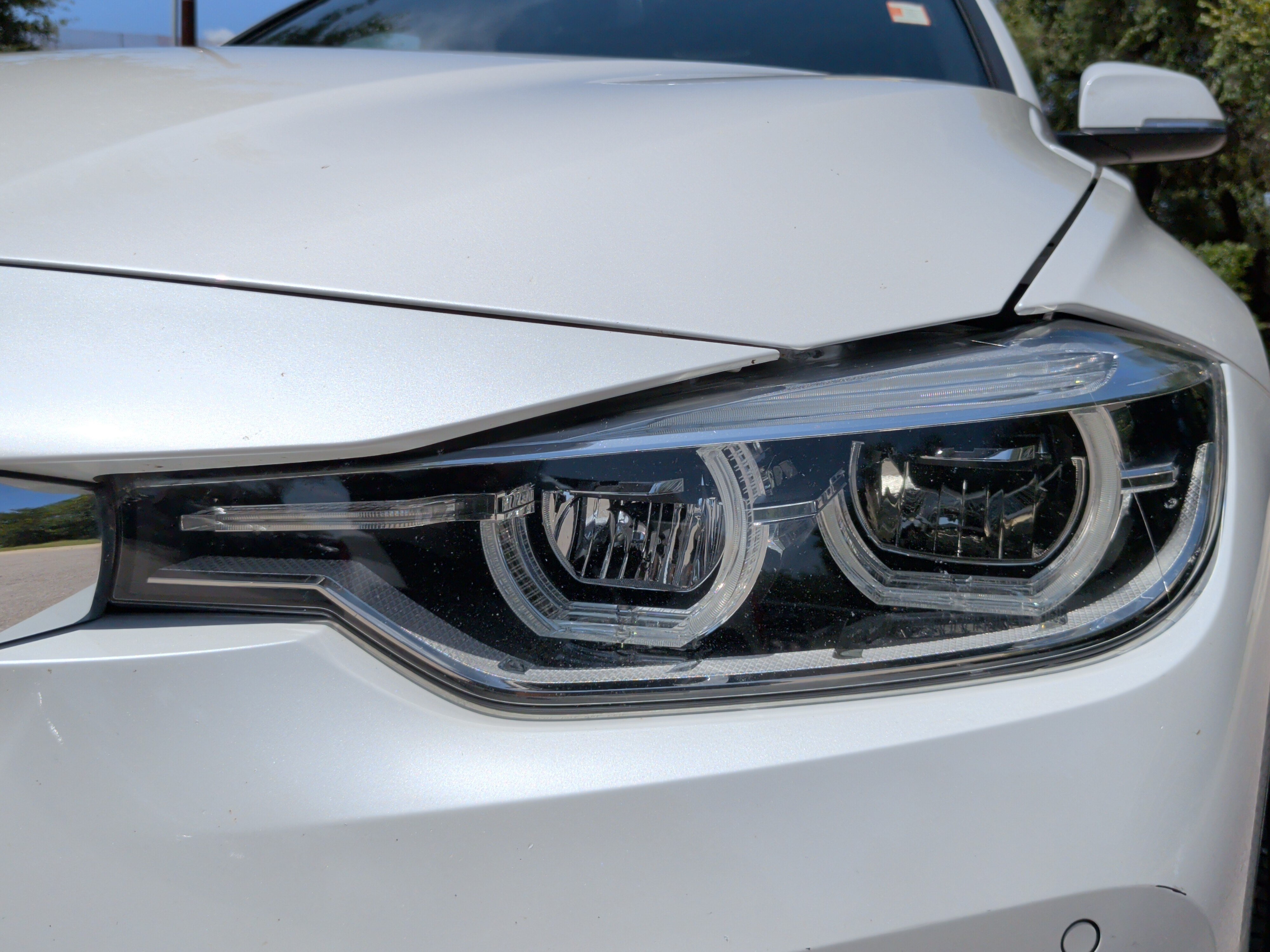 Used 2018 BMW 330i xDrive Sedan w/ Premium Package AWD/4WD image 3