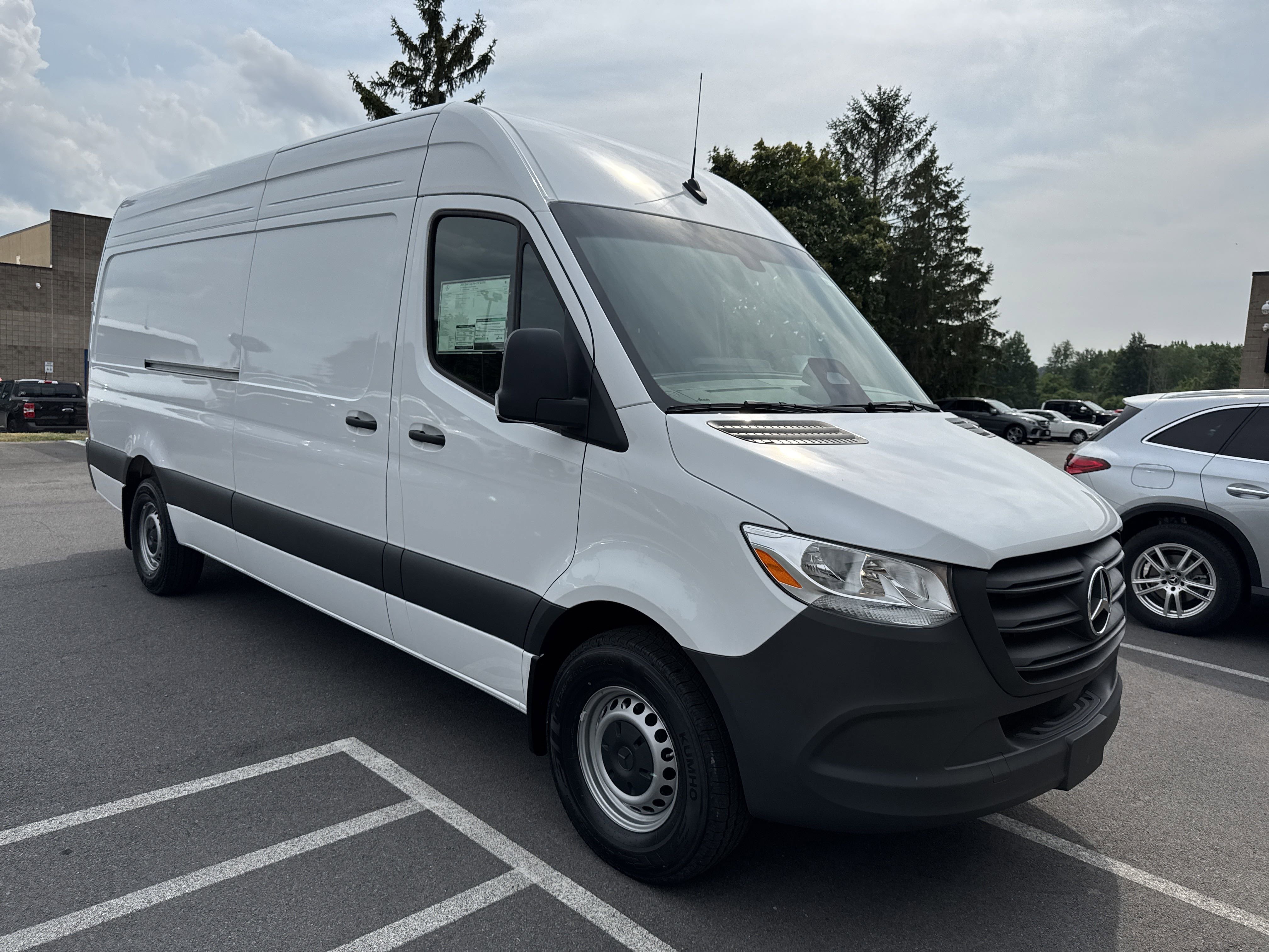 New 2025 Mercedes-Benz Sprinter 2500 image 2