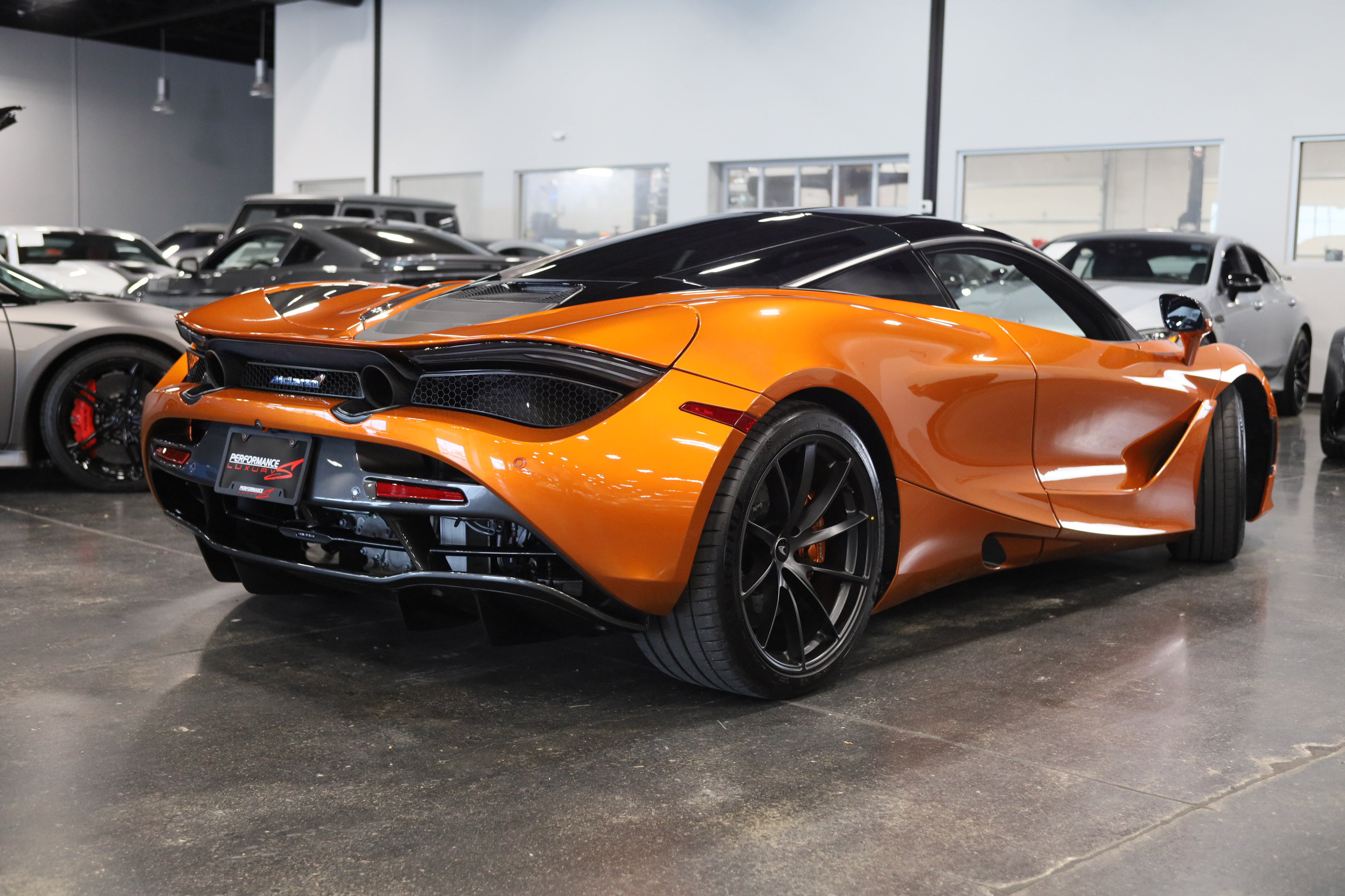 Used 2019 McLaren 720S Performance RWD image 6