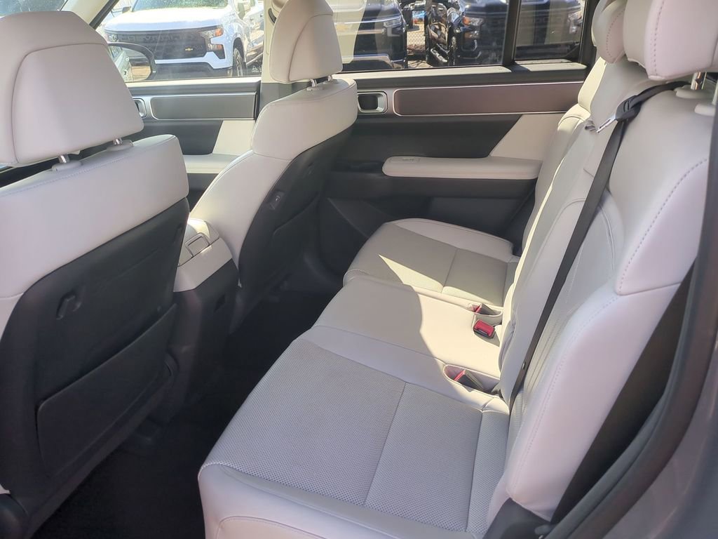 Used 2024 Hyundai Santa Fe SEL image 23