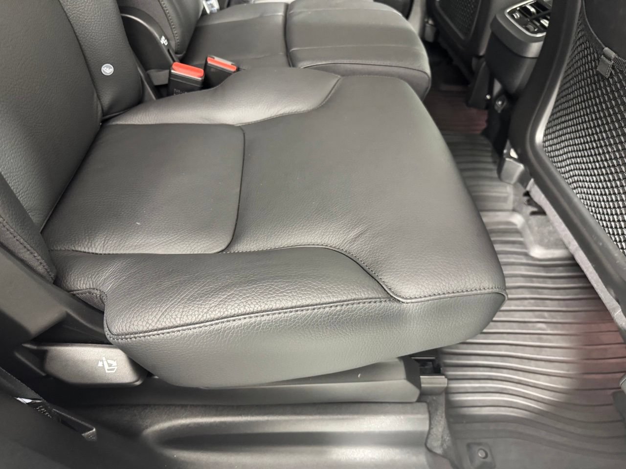 Used 2024 Volvo XC90 B5 Plus AWD/4WD image 35