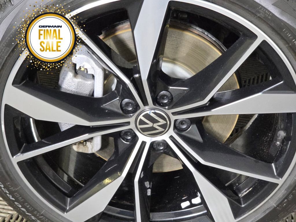 Used 2024 Volkswagen Tiguan SEL R-Line image 10