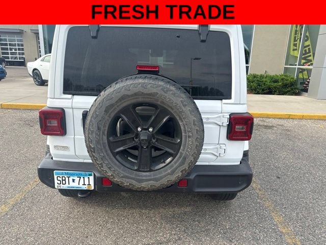 Used 2022 Jeep Wrangler Unlimited Sahara AWD/4WD image 4