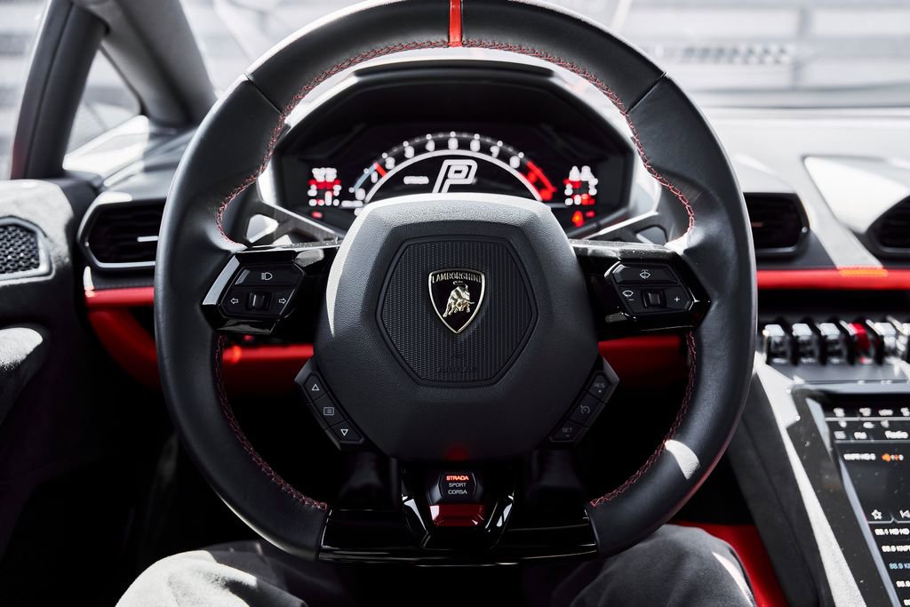 Used 2023 Lamborghini Huracan Tecnica image 52