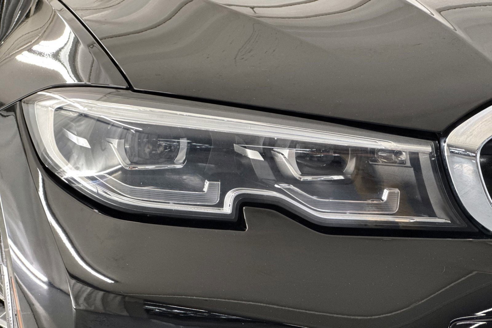 Used 2020 BMW 330i Sedan w/ Convenience Package RWD image 10
