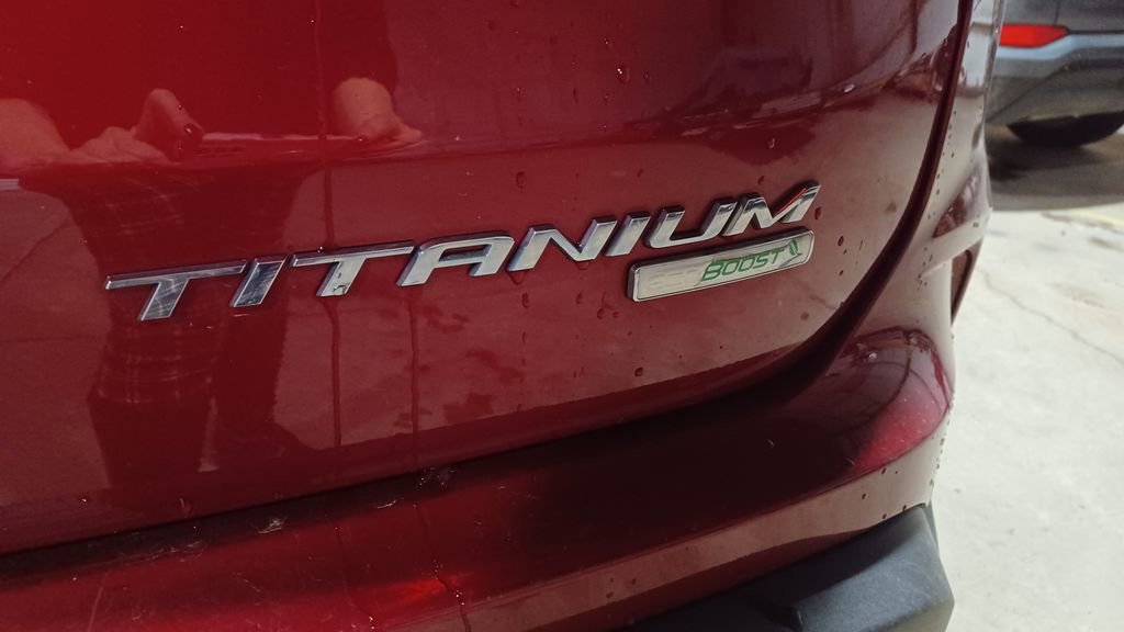 Used 2019 Ford Edge Titanium w/ Cold Weather Package image 3