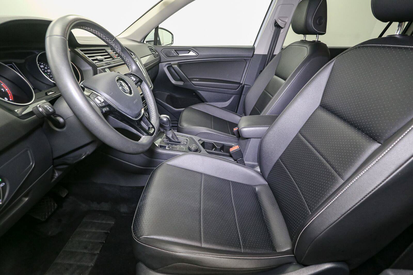 Certified 2021 Volkswagen Tiguan SE AWD/4WD image 44