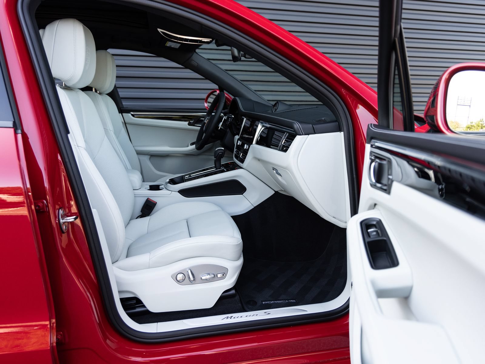 New 2026 Porsche Macan S AWD/4WD image 33