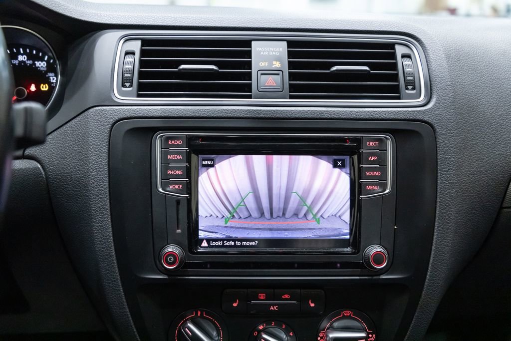 Used 2018 Volkswagen Jetta SE FWD image 21