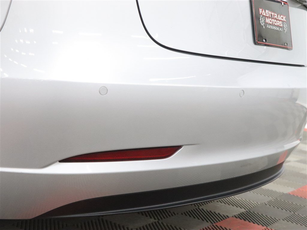 Used 2018 Tesla Model 3 Long Range RWD image 8