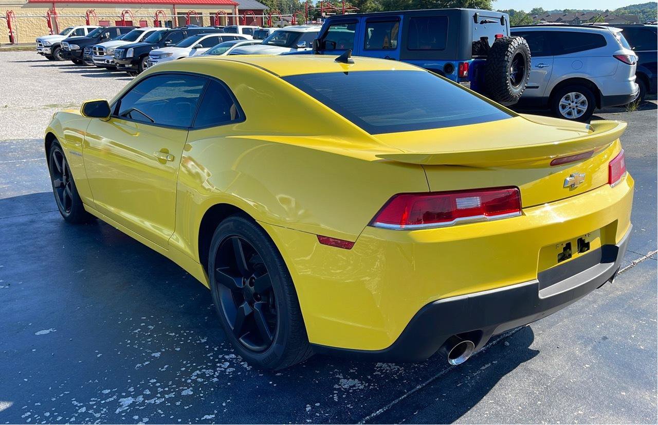 Used 2015 Chevrolet Camaro LT w/ 1LT Preferred Package RWD image 5