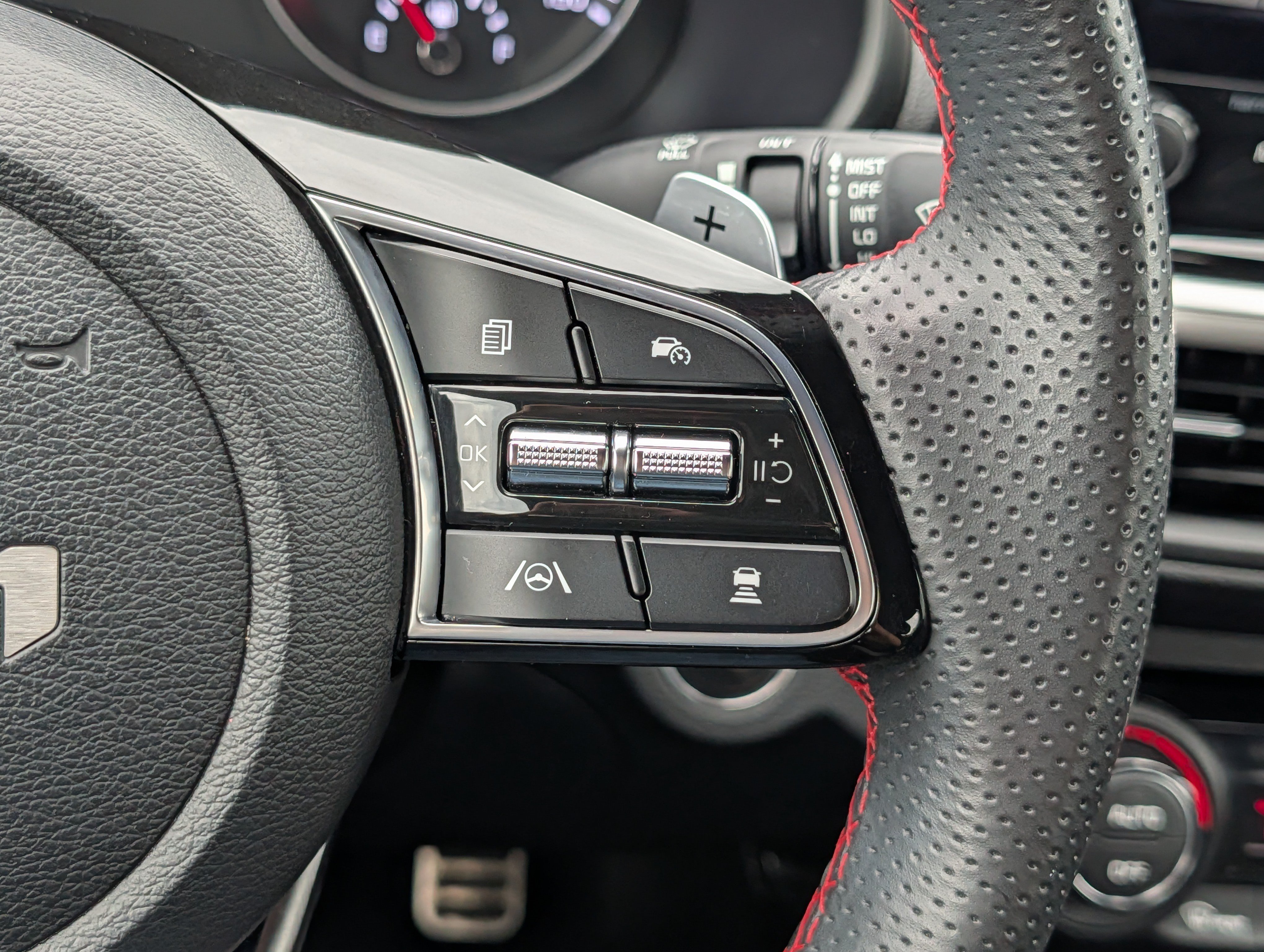 Certified 2022 Kia Forte GT w/ GT2 Package FWD image 30
