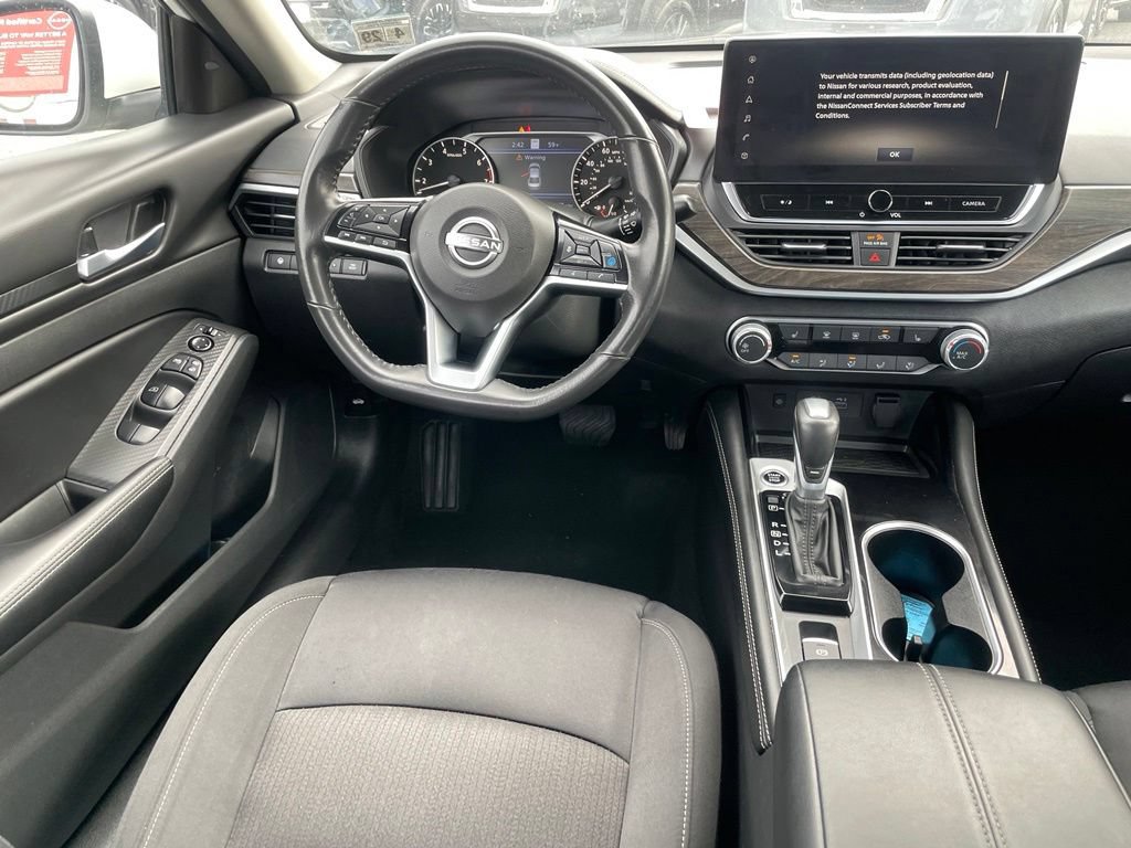 Certified 2024 Nissan Altima 2.5 SV w/ SV Premium Package AWD/4WD image 9