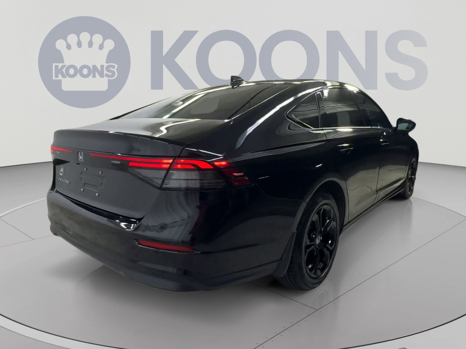 Used 2025 Honda Accord SE image 11