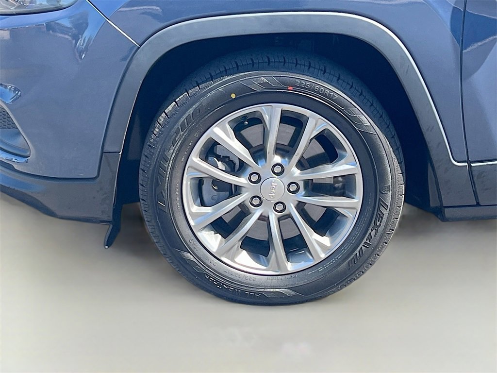 Used 2020 Jeep Cherokee Latitude Plus w/ Cold Weather Group image 30