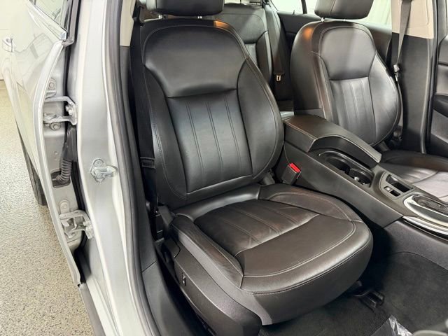 Used 2017 Buick Regal Sport Touring FWD image 21