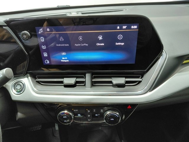 Used 2025 Chevrolet Trax LT image 23