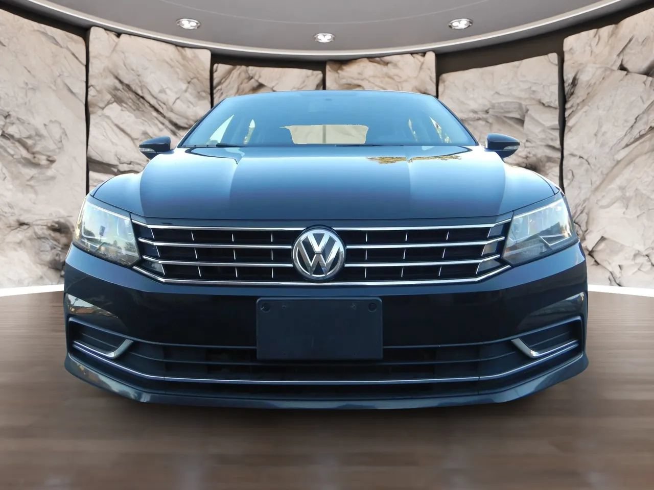 Used 2016 Volkswagen Passat 1.8T SE FWD image 2