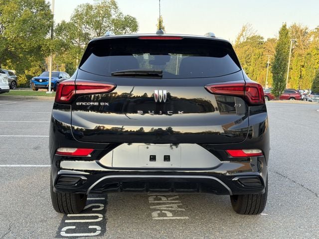 Used 2024 Buick Encore GX Sport Touring FWD image 4