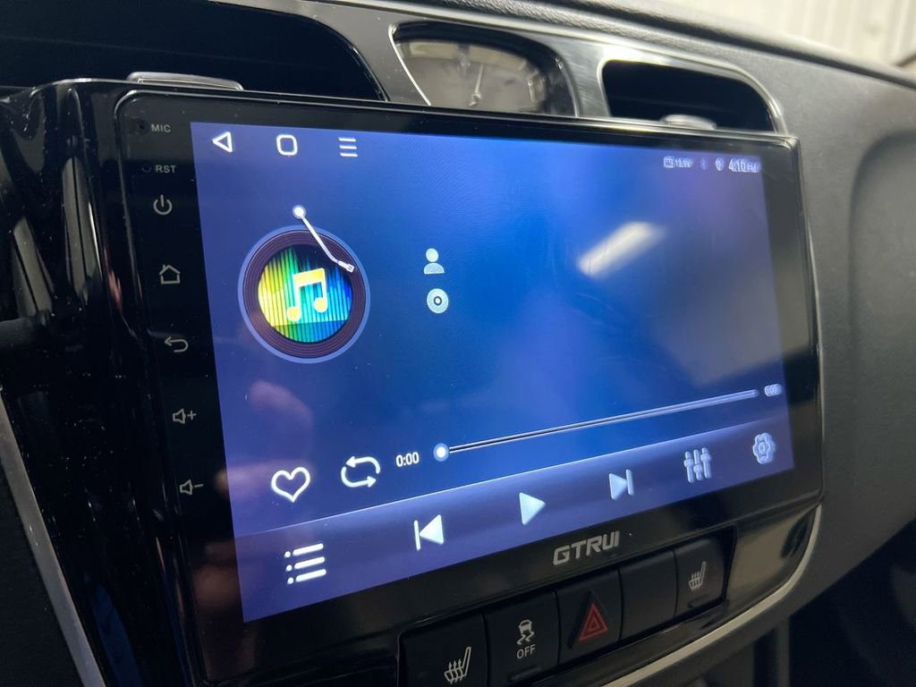 Used 2013 Chrysler 200 Limited w/ Sun/Sound Group FWD image 17