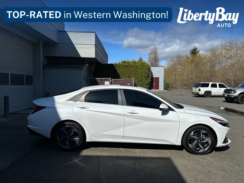 Used 2023 Hyundai Elantra Limited image 9