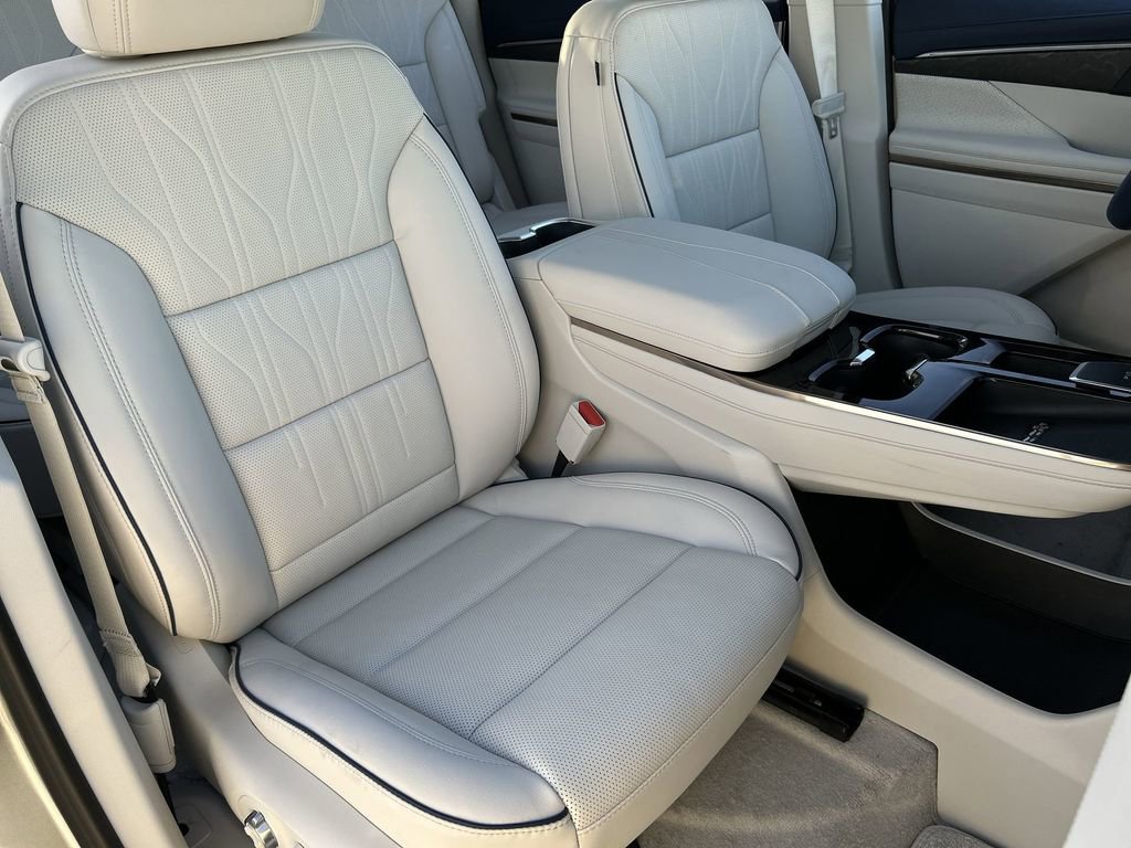New 2026 Buick Enclave Avenir w/ Super Cruise Package AWD/4WD image 29