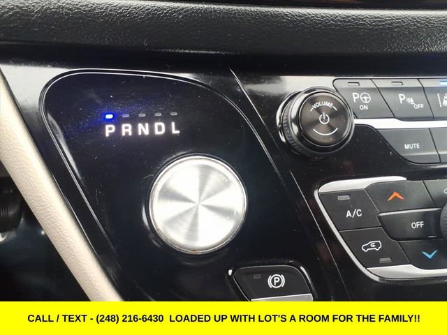 Used 2018 Chrysler Pacifica Touring-L w/ Advanced Safetytec Group image 22