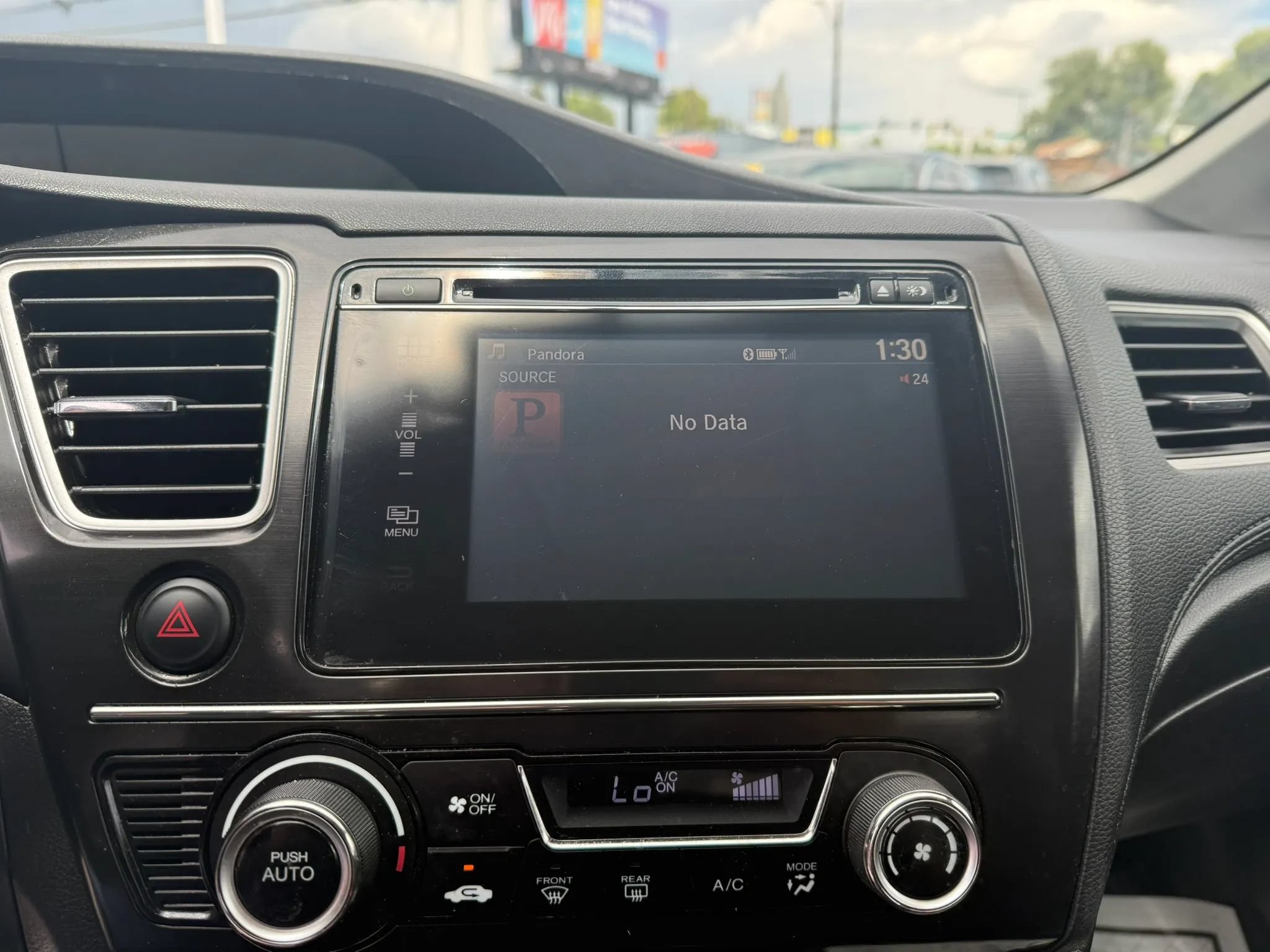 Used 2015 Honda Civic SE image 18