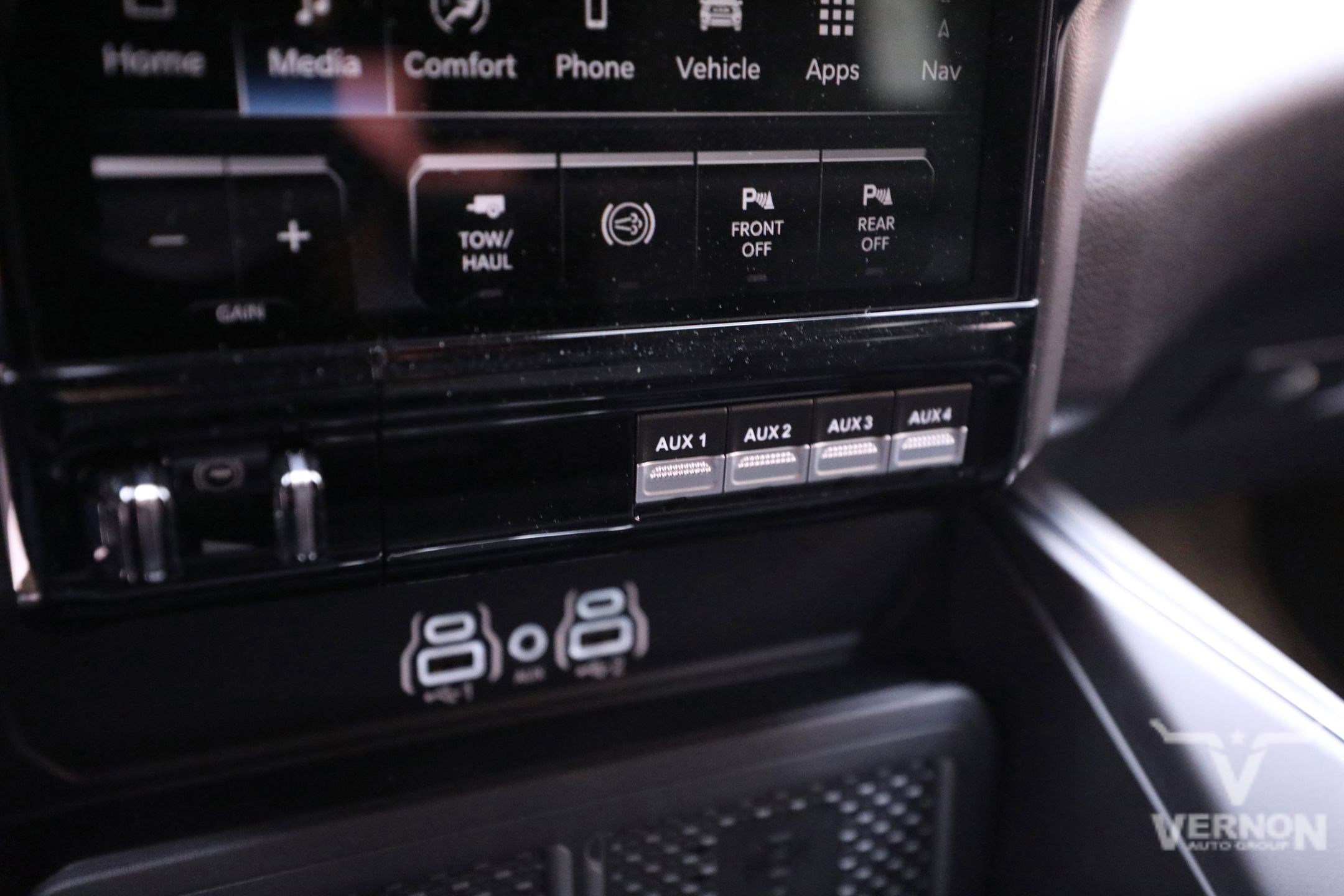 New 2025 RAM 3500 Laramie image 30