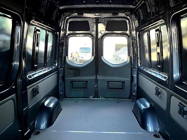 New 2024 Mercedes-Benz Sprinter 2500 image 17