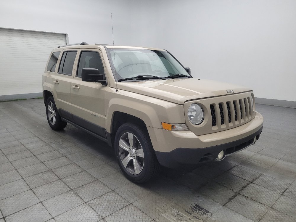 Used 2017 Jeep Patriot High Altitude FWD image 13