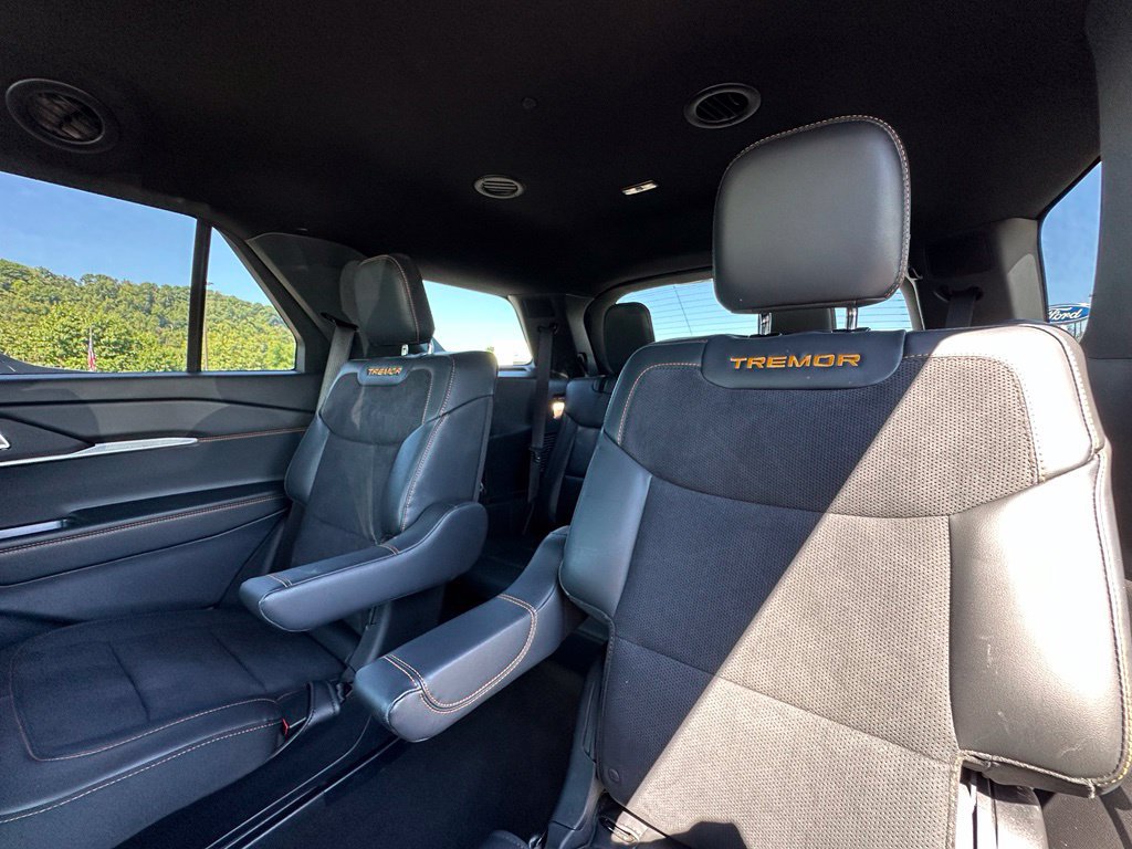 Used 2026 Ford Explorer Tremor w/ Tremor Convenience Package AWD/4WD image 19