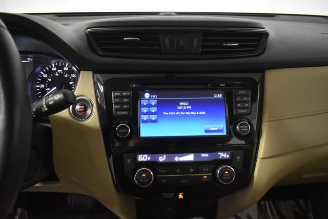 Used 2017 Nissan Rogue SV w/ SV Premium Package FWD image 19
